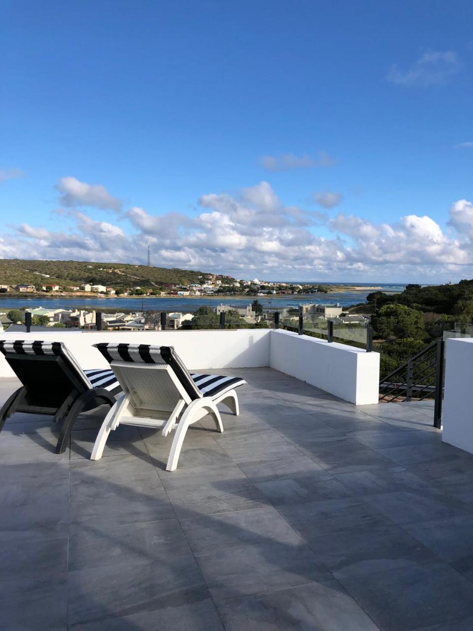Karee Manor Guesthouse Stilbaai Exterior photo